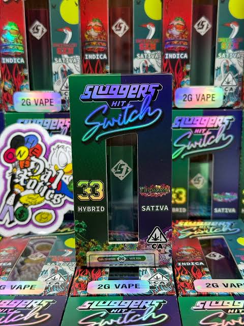 Sluggers 2g switch disposable dual-flavor vape with professional stealth delivery packaging for Australia and New Zealand.